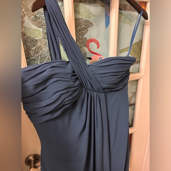 Symphony of Venus Special Occassion dress - Picture 5 of 10